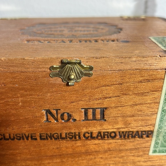 Vintage wooden cigar box purse lined with glass beaded handle and charm - Picture 13 of 15